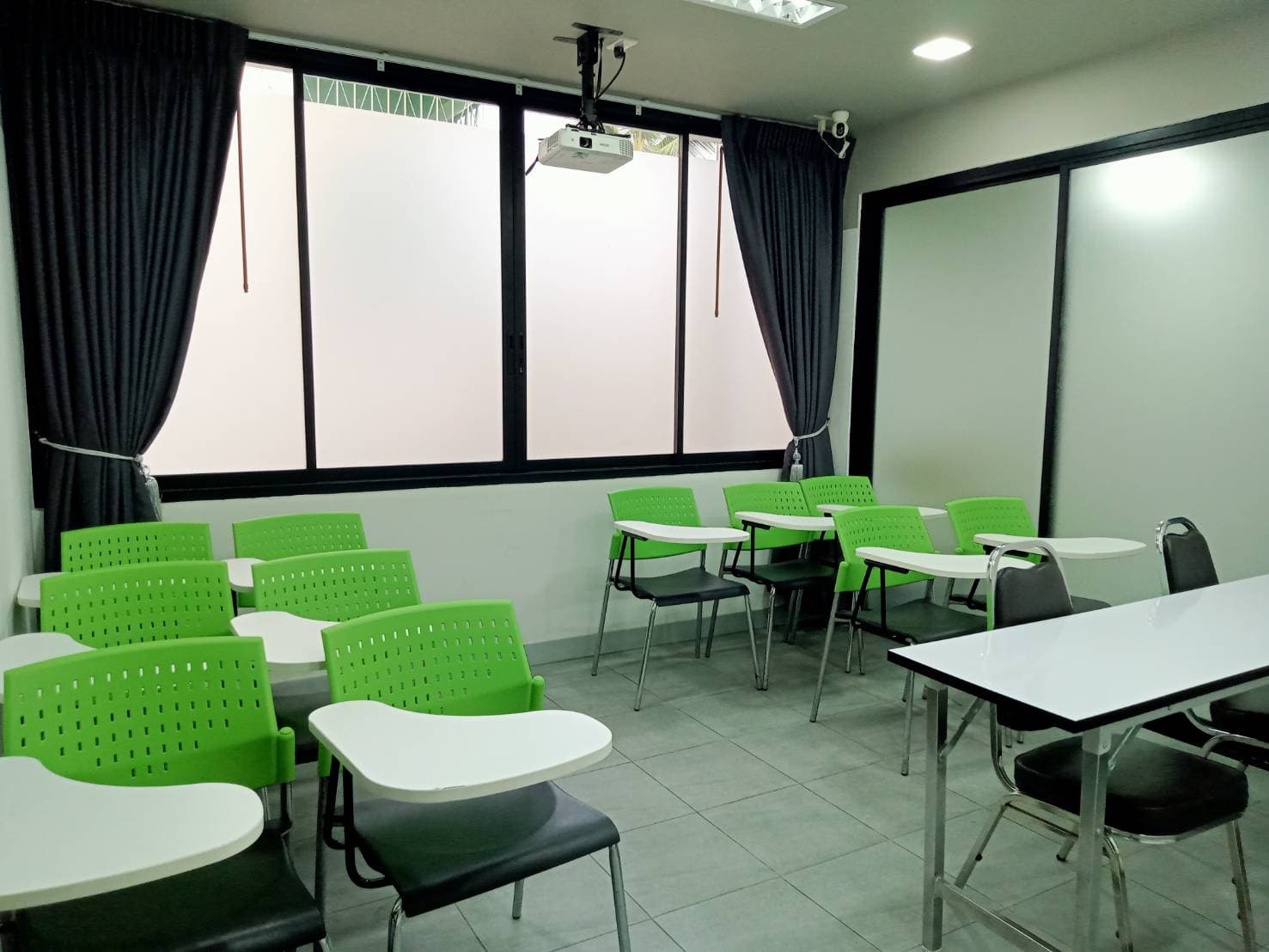 ห้องเรียนพิเศษ F03 gallery view 2