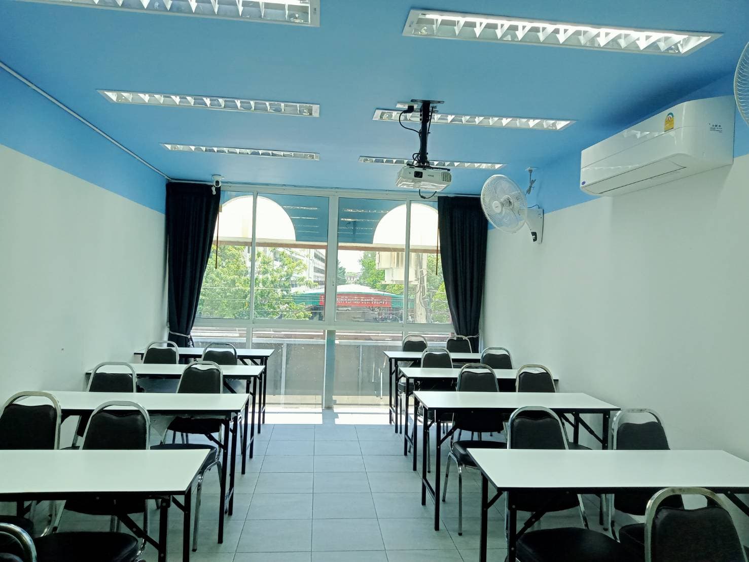 ห้องเรียนพิเศษ F04 gallery view 1