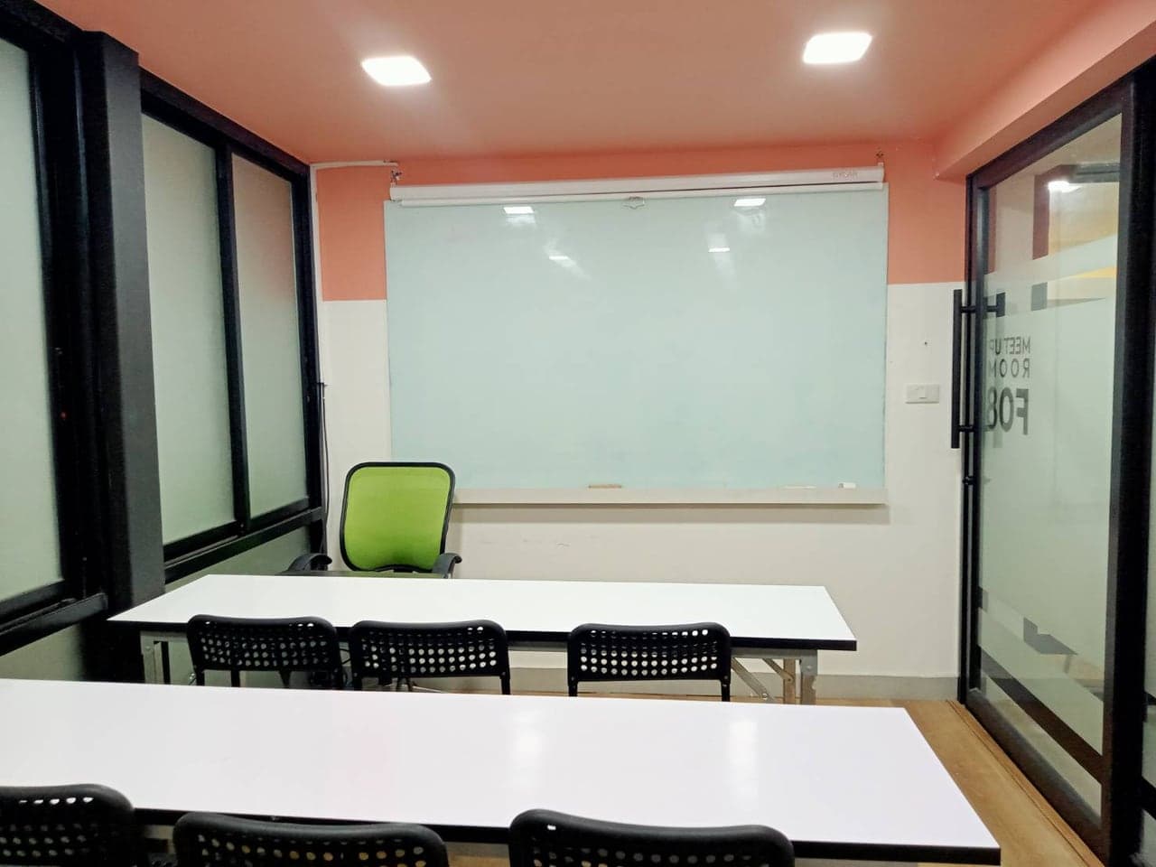 ห้องเรียนพิเศษ F08