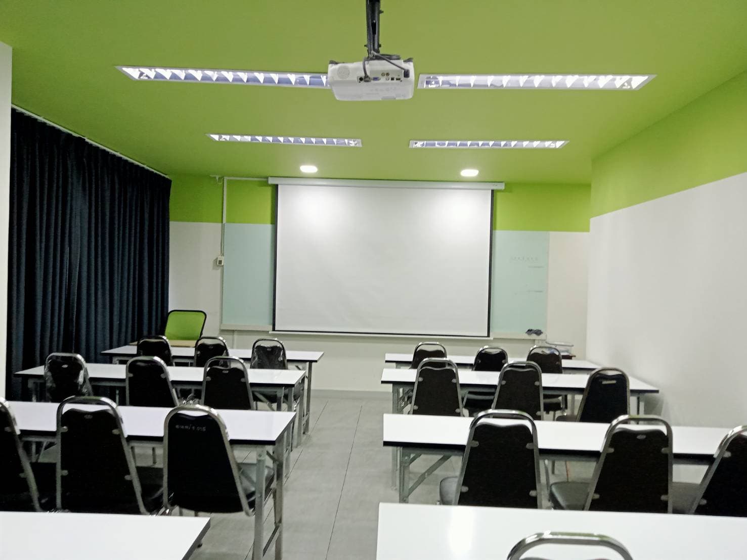 ห้องเรียนพิเศษ F01 gallery view 2